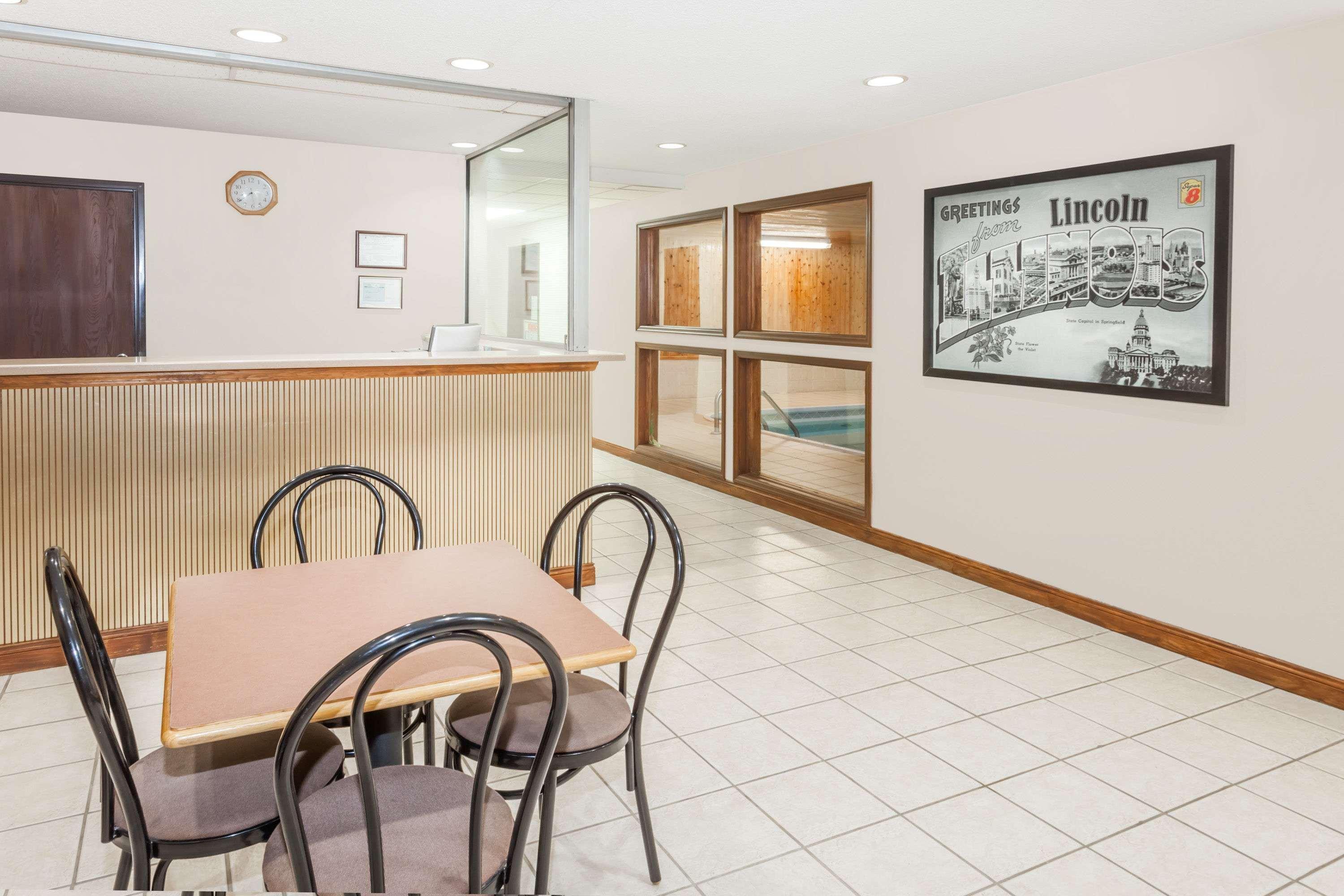 Super 8 By Wyndham Lincoln Hotel Luaran gambar