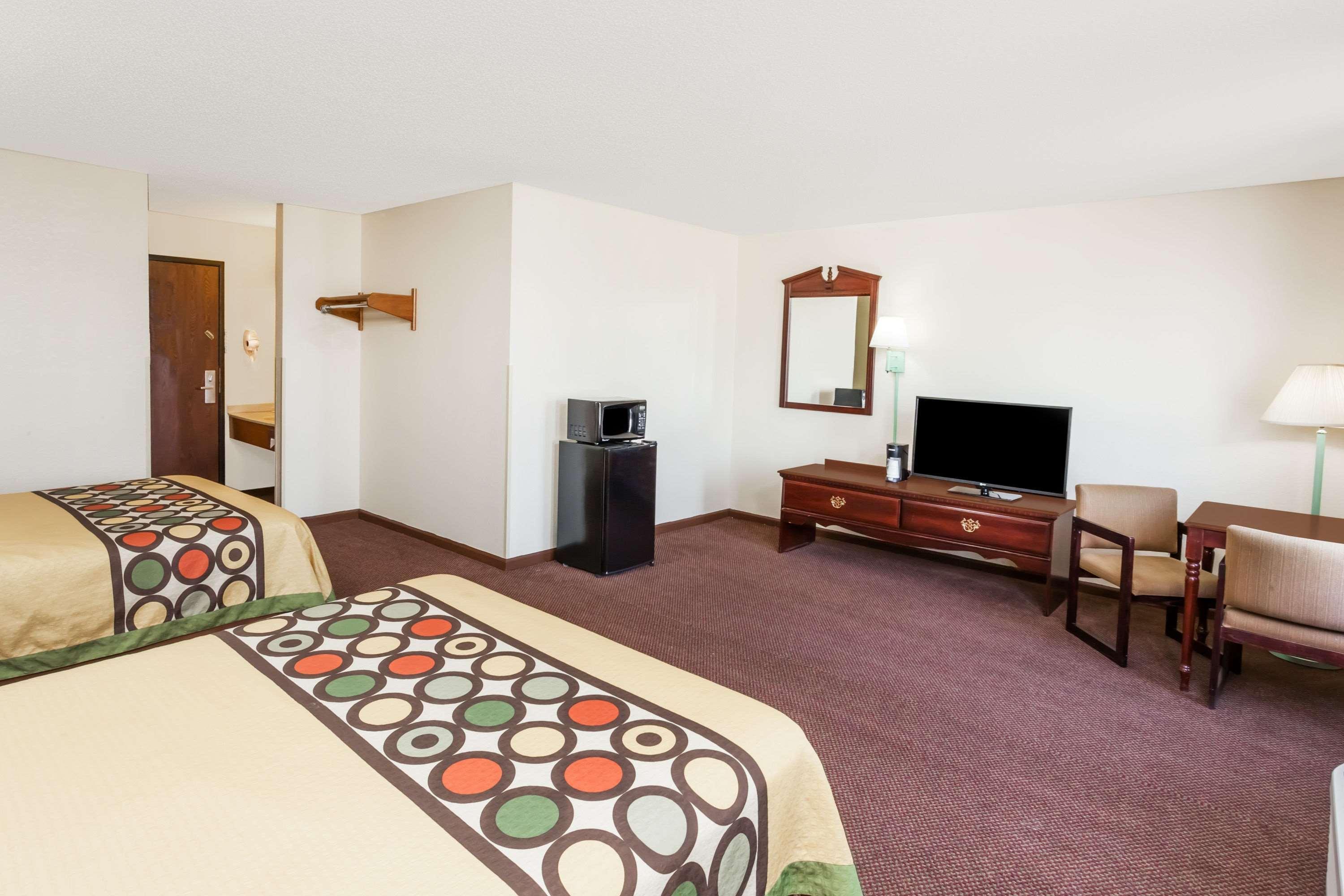 Super 8 By Wyndham Lincoln Hotel Luaran gambar