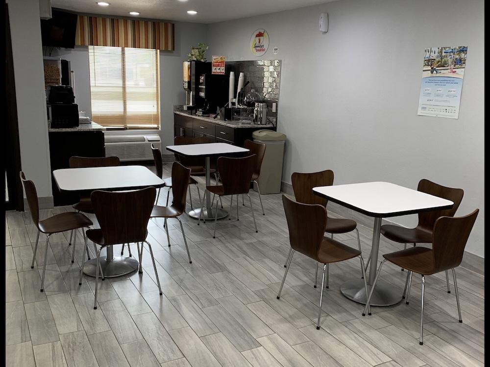 Super 8 By Wyndham Lincoln Hotel Luaran gambar